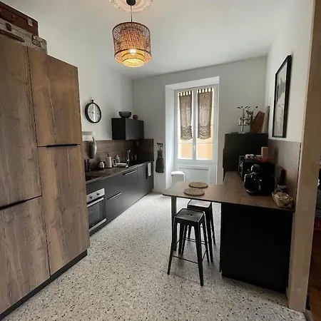 La Couronne Apartment